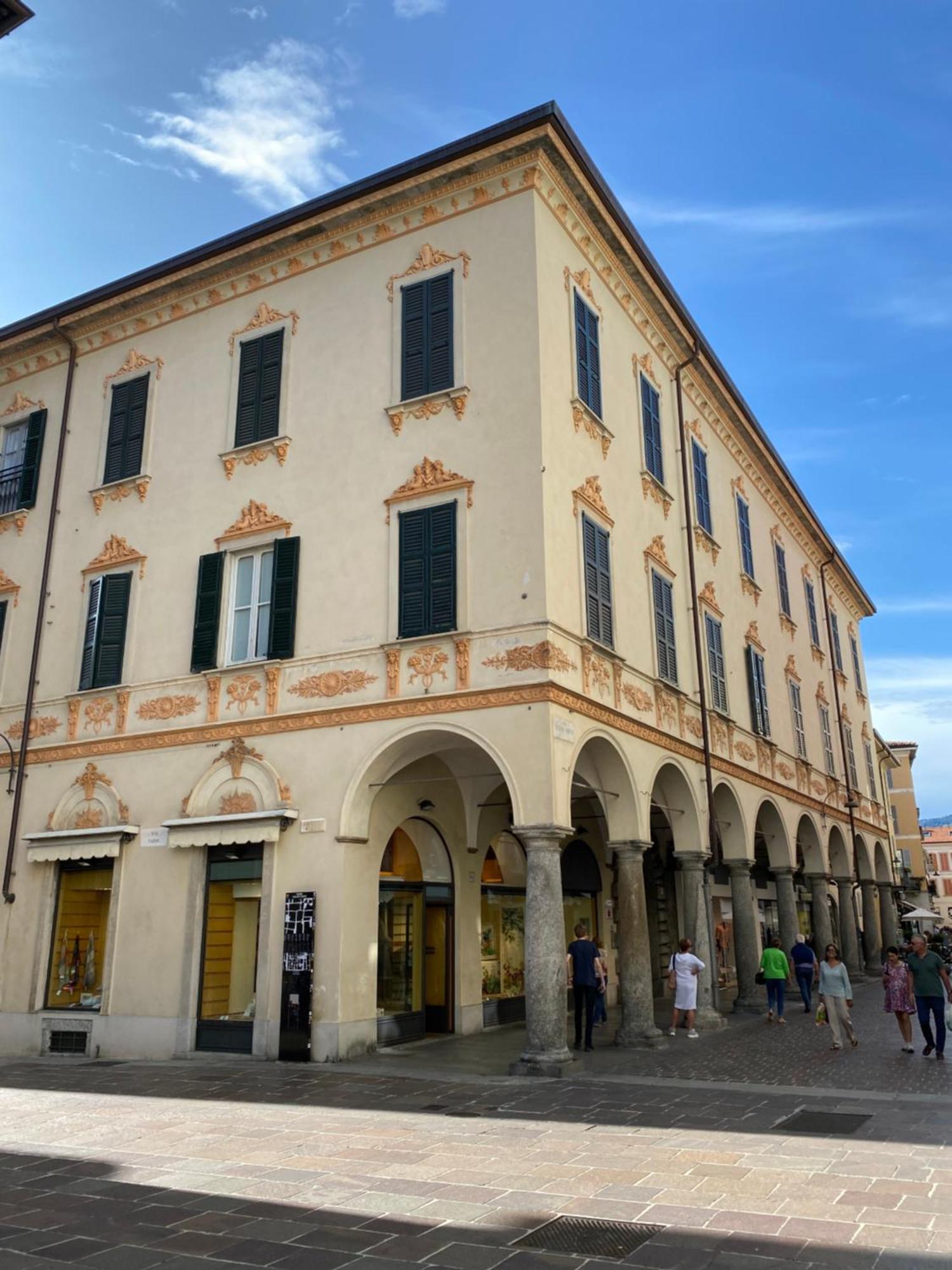 Porta Torre Como Apartment - By Relais Di Giada Luaran gambar