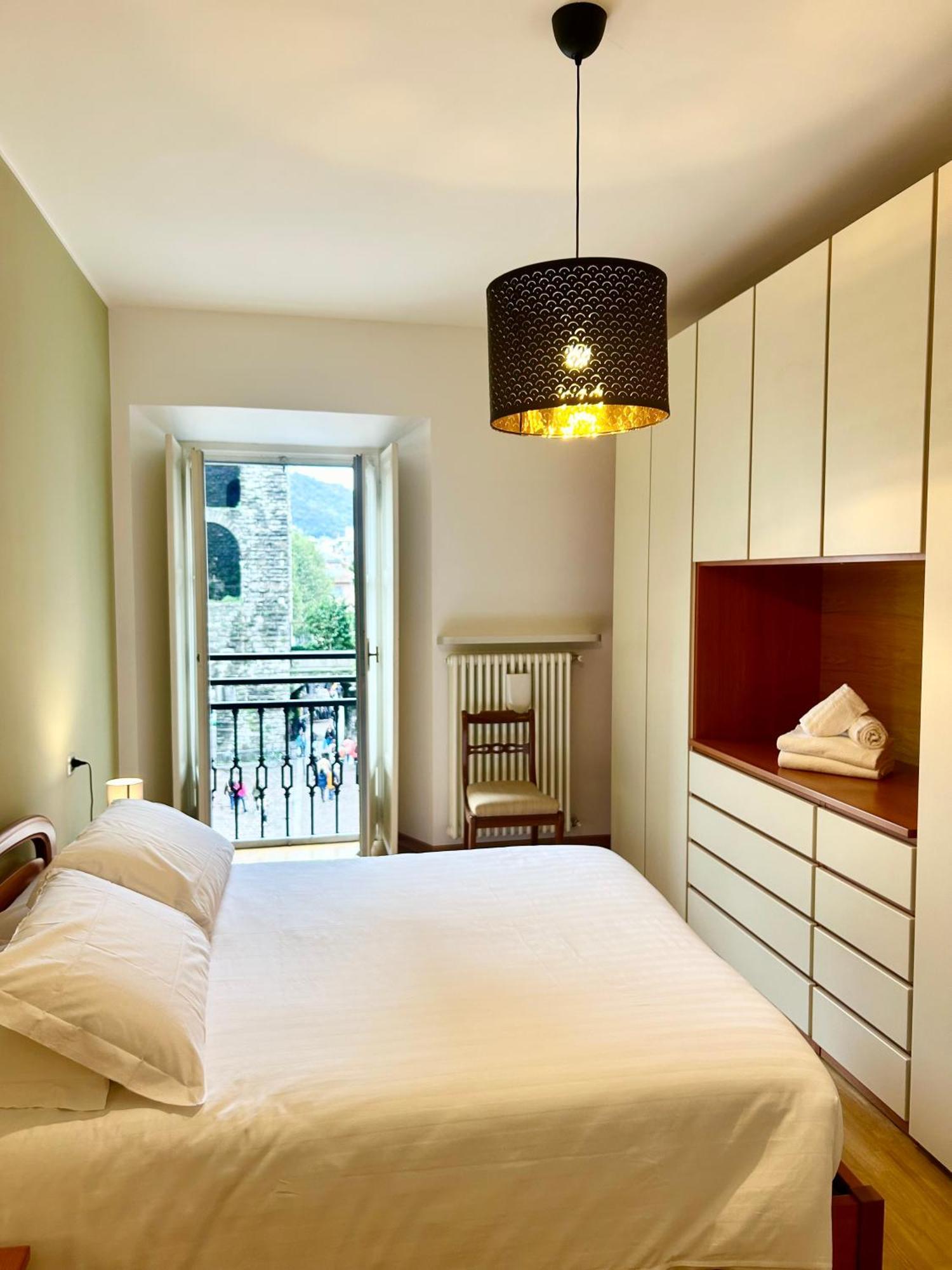 Porta Torre Como Apartment - By Relais Di Giada Luaran gambar