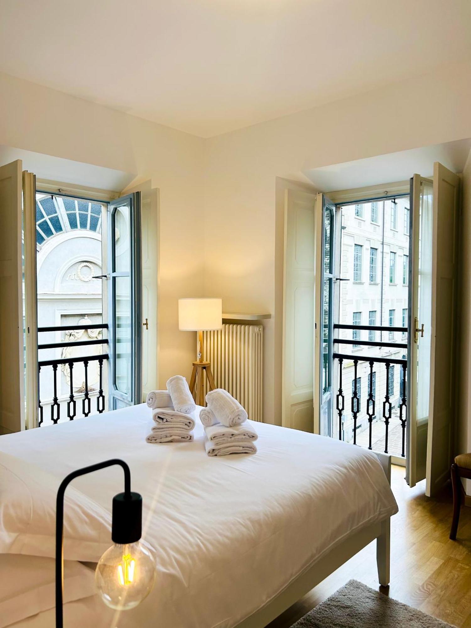 Porta Torre Como Apartment - By Relais Di Giada Luaran gambar